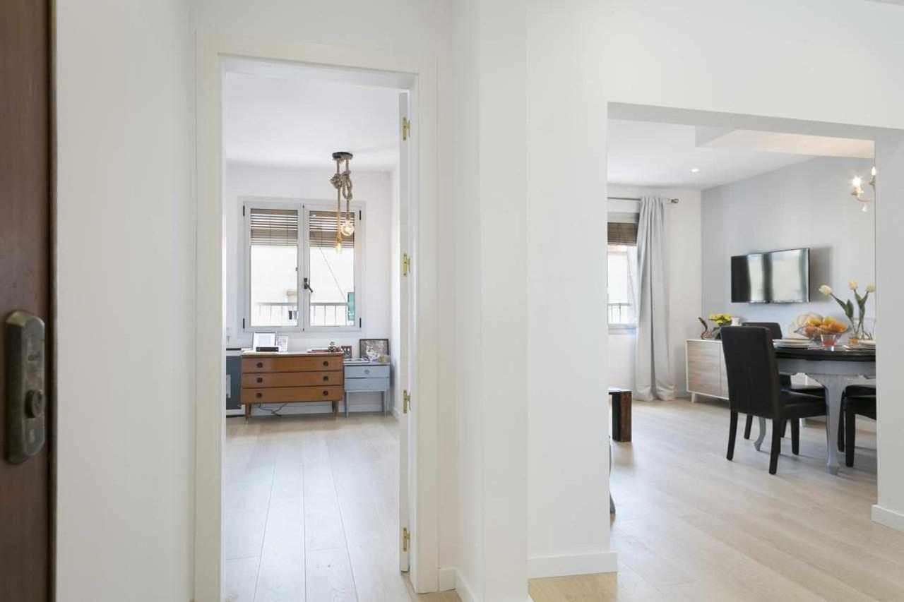 Apartment Leonor バルセロナ エクステリア 写真
